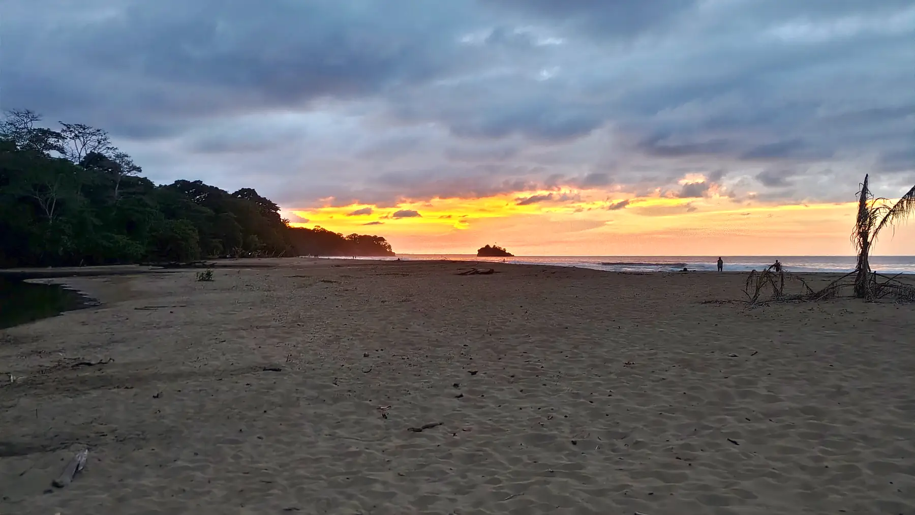 The last light over the sand at Playa Cocles